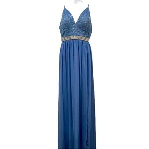 Cornflower Blue maxi length plunge neck formal sleeveless gown | Junior’s 13